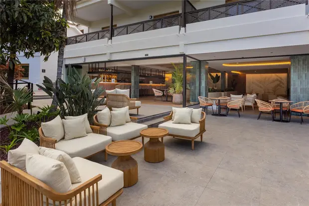 Radisson Resort & Residences, photograph 11 of 12